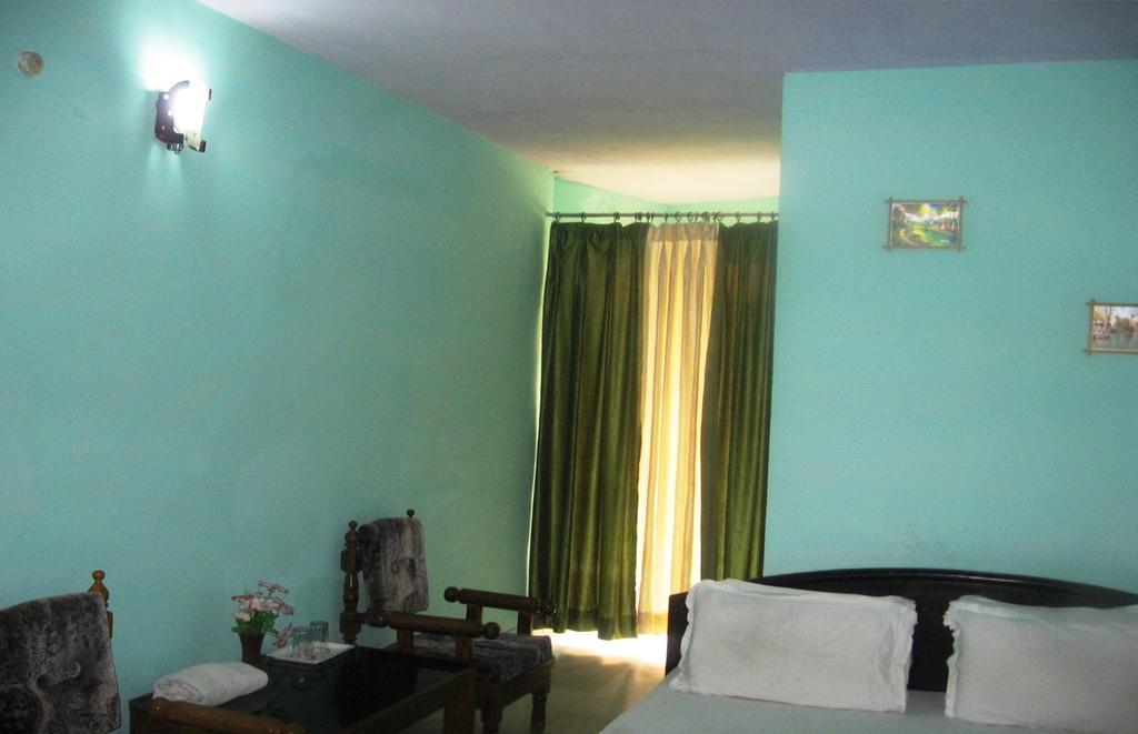 Hotel Arsh International Nainital Cameră foto